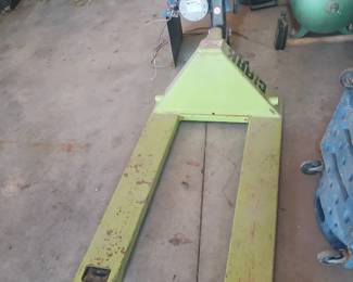 Clark pallet jack
