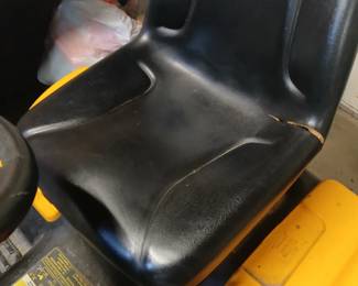 Cub Cadet 1046 riding lawn mower