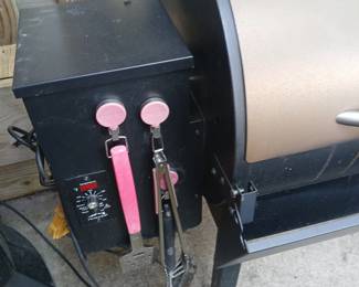 TRAGER SMOKER/GRILL