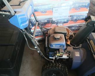 Bilt Hard 24 inch path snownblowers