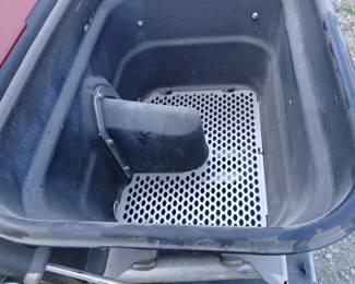 Z spray ride on commercial spreader