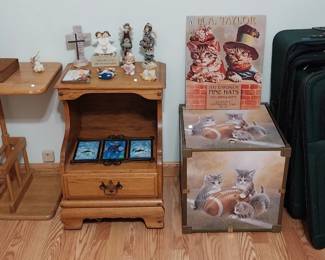 3 pc luggage set, end tables