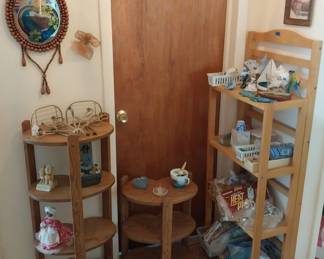 heart shaped shelving, wall decor