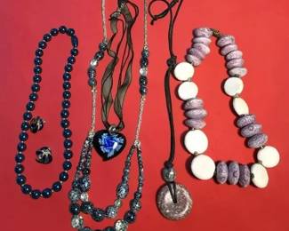 Coral Disc Bead Necklace Other Costume Pieces