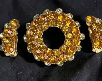 Wreath Design Brooch With Clip Earrings