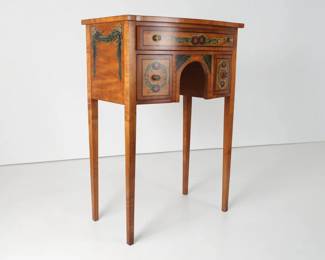 Wellington Hall Reproduction Federal Style Painted Bow-Front Dressing Table
