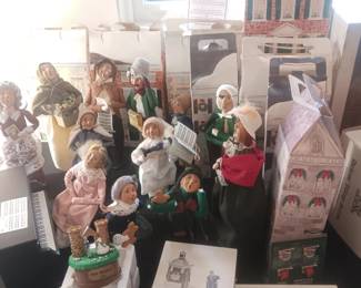 Byer's carolers dolls