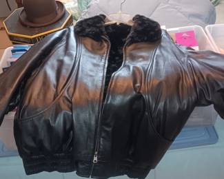 XL Leather jacket with reversible fur lining