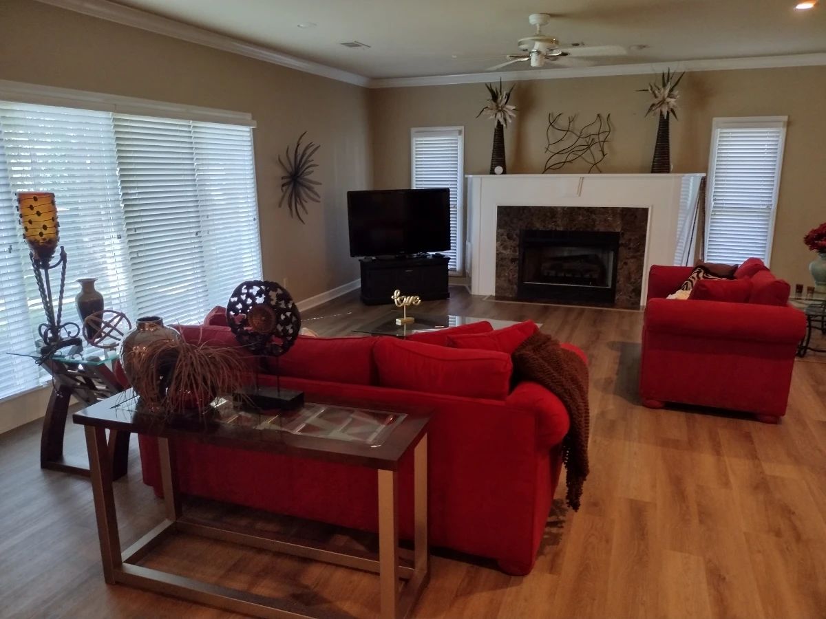 Living Room Furniture and Decor