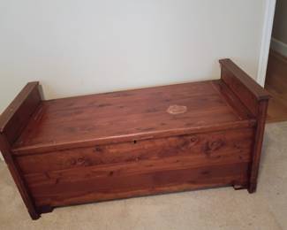 Blanket chest/bench