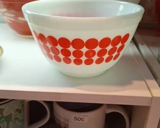 Pyrex 1 1/2 pint Orange Dot bowl (2)
