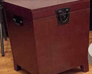 Blanket chest