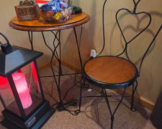 Ice Cream table from pharmacy outside of Memphis. Comes with 4 chairs.