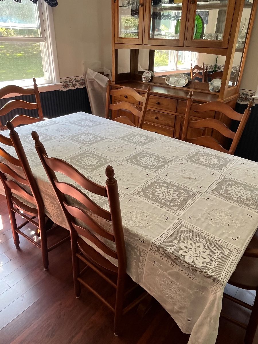 Crawford Dining Room Set w/glass top