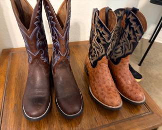 Like new Ariat boots 