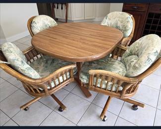 Rattan Dinette