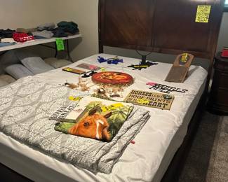 Nice Sliegh Bed Set - signs