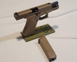 Lot # : 27 - Glock 19X 9mm