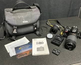 Lot # : 43 - Nikon Bag and Camera Accessories