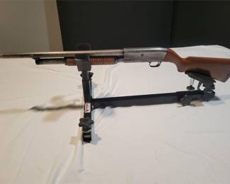 Lot # : 15 - Western Field 12 ga pump shotgun