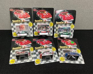 Lot # : 58 - 1991 NASCAR Collectible Car, Card & Stand NIP