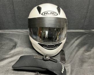 Lot # : 39 - White HJC Helmet