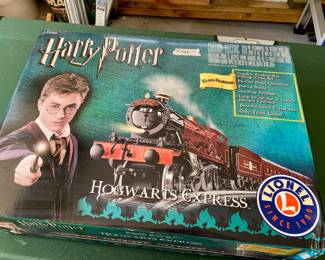 Brand new in box Harry Potter O gauge train set Die cast metal, smoke and lights