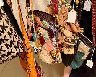 nice purses, many new