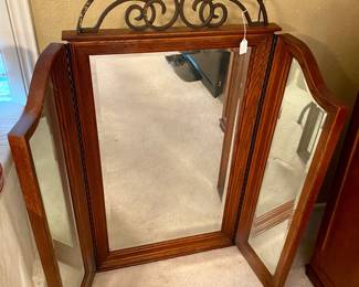 Three panel dresser mirror
