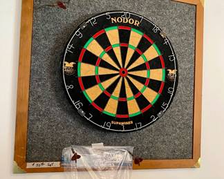 Dart board set