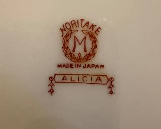 Noritake Alicia pattern dinnerware