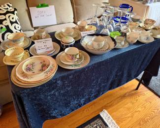 teacups & saucers