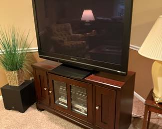 TV & media stand