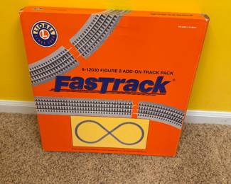 Lionel FasTrack figure 8