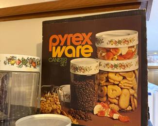 NIB 4-piece vintage Pyrex Spice O' Life stacking canister set