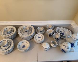 75 pieces Wedgwood American Clipper