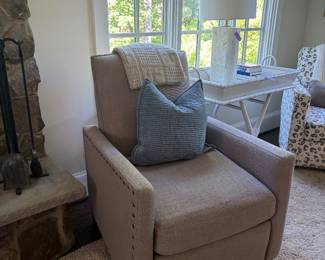 Chair (2 available)