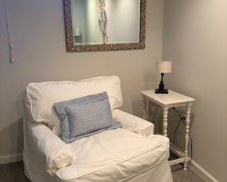 Comfy chair with slipcover