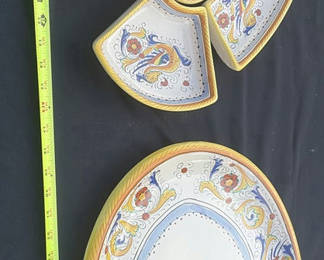 Lot 5: Ceramic Majolica-style serving set: oval platter and six wedge dishes