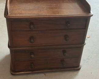 Lot 34: Wooden four-drawer dresser with raised top edge