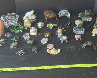 Lot 43: Frog Figurines and Crystal Specimens Collection