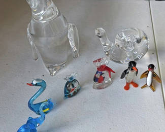 Lot 214: Assorted glass animal figurines