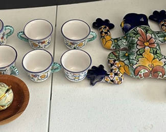 Lot 121: Hand-Painted Ceramic Cups, Decorative Frog Wall Hanging, and Stone Grape Cluster Ornaments