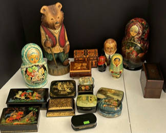 Lot 140: Collection of Russian Lacquer Boxes and Matryoshka Dolls