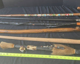 Lot 45: Assorted carved and decorated walking canes