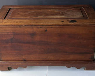 Lot 206: Wooden storage chest with hinged lid
