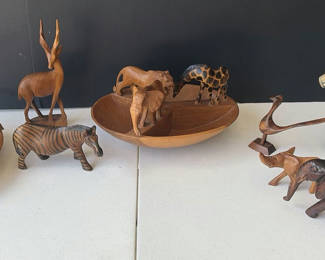 Lot 72: Set of carved wooden animal figurines and decorative horse