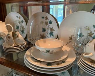 Vintage Syracuse, "Woodbine" Care Free True China, 1958-70, lots of pieces and in great condition 