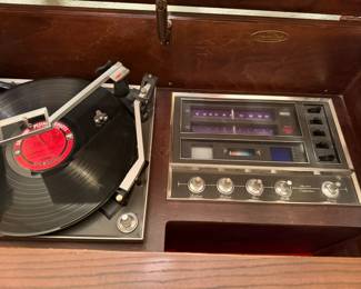 A close look at the record player and radio