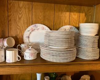 Vintage Mikasa "Tremont"1990 china